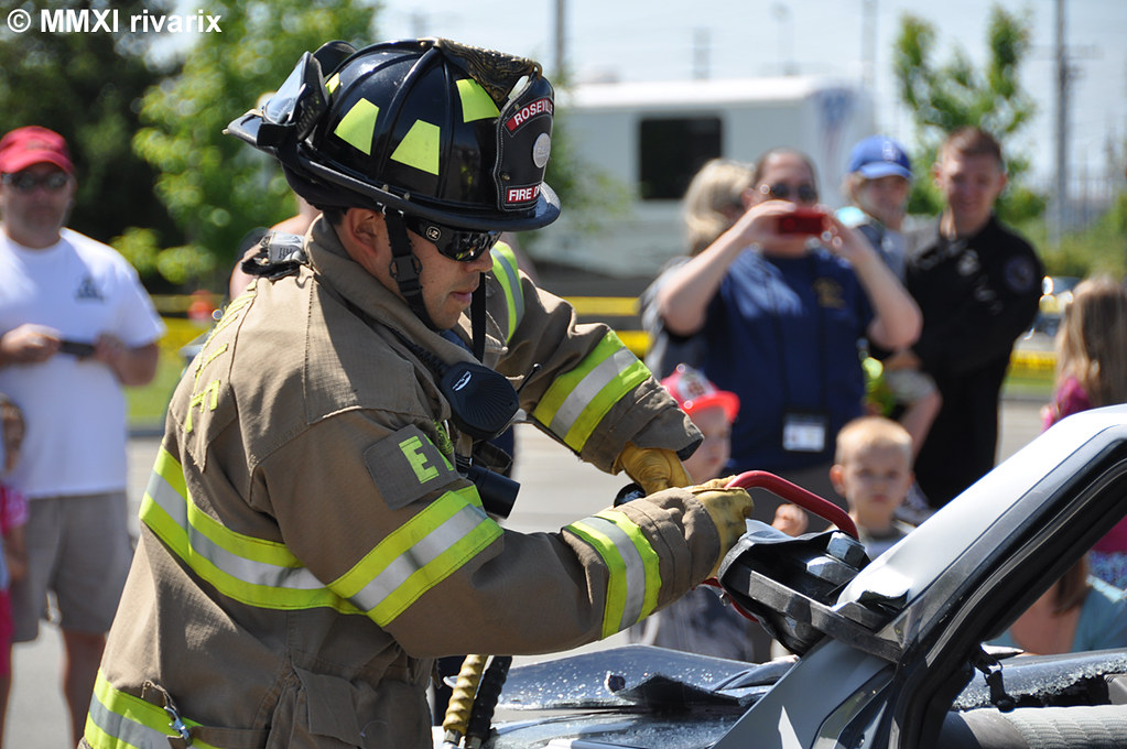 179 Roseville Safety Day Roseville FD A car accident res… Flickr