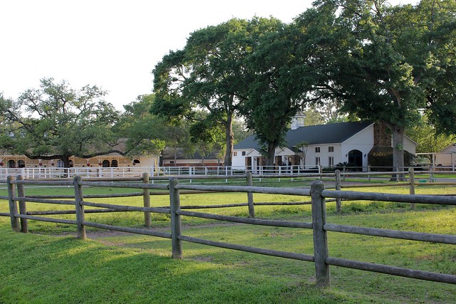 Gleannloch Farms - Equestrian Center