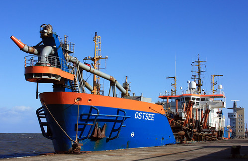 TSHD OSTSEE in Cuxhaven by Wolfgang.W. 