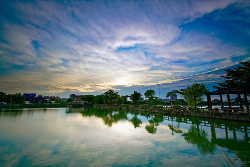 2016 06 jun 六月 pond 八德 埤塘 公園 park 茄苳 dusk 黃昏 日落 夕照 sunset reflection 反射 bade