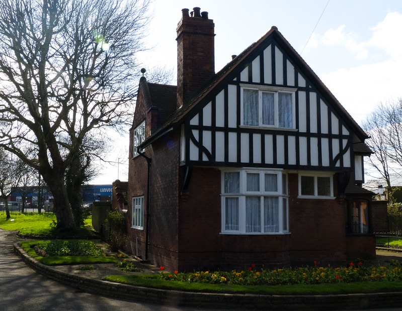 Lodge, East Park