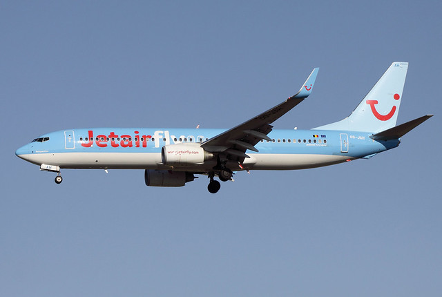 22 février 2012 - JETAIRFLY  Boeing  B737-800   OO-JAH - LFBO - TLS