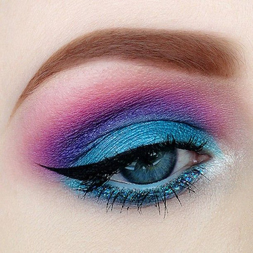 New-Dramatic-Cat-Eye-Makeup | by gr8gray96