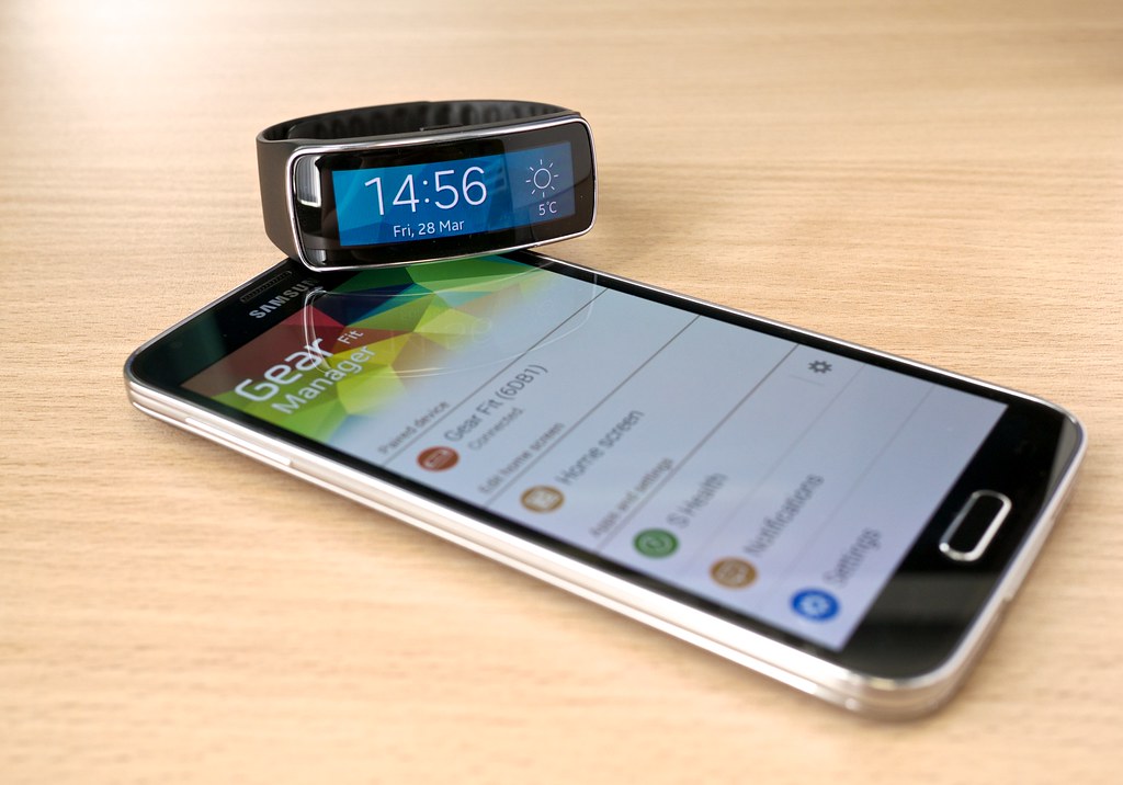 Samsung Galaxy S5 with Gear Fit smartwatch