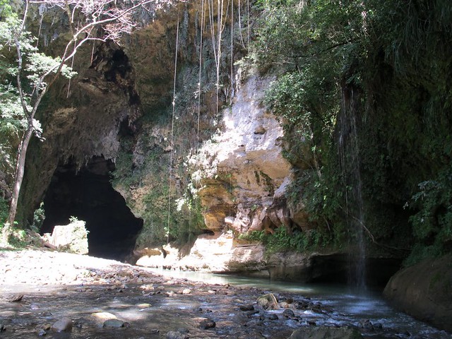 Cueva Del Arco