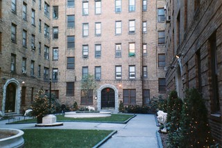 Hawthorne Gardens 1990 S Inwood Nyc The Court Yard At Haw Flickr
