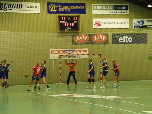VB - Neistin 27-25, Sunset Kappingin 16-12-2011 by Eileen Sandá, Handball match in Vágur, Faroe Islands in the womens best division between VB from Vágur and Neistin