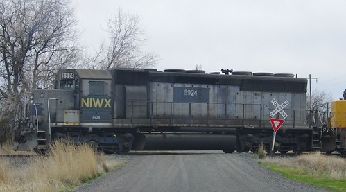 NIWX 8924 | SD45 crossing J Road outside of Coulee City,WA-4… | Flickr