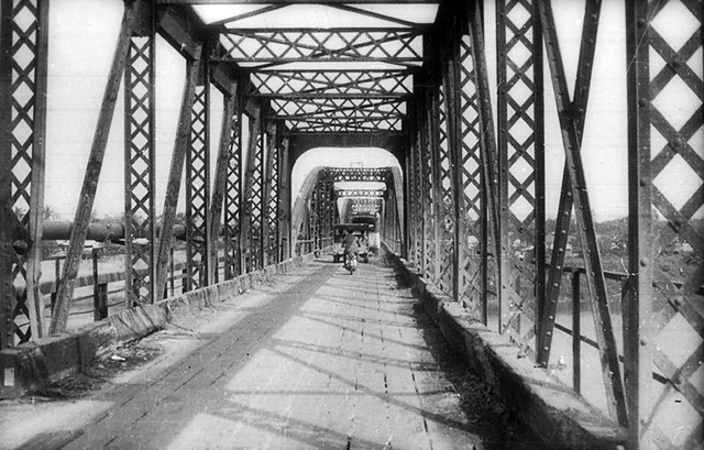 Cầu Thạch Hãn, Quảng Trị 1969 (nhìn về phía Nam)