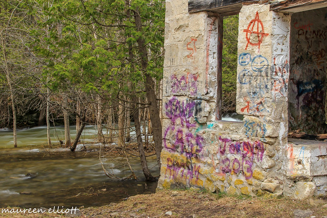 grafitti and ruins at Eugenia Falls