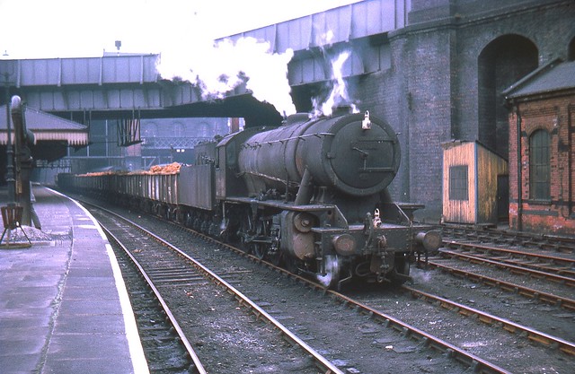 R1385.  90103 at Nottingham Victoria. 18th April, 1964.
