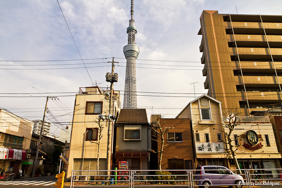 La Tokyo Skytree en el tradicional barrio de Sumida