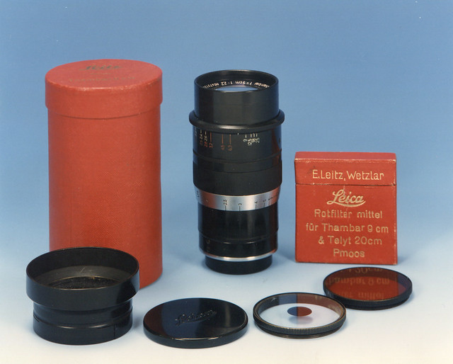 A rare 90 mm  Leitz Thambar f2,2, with red box, cap, original hood and filters