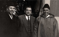 في دارنا في الرباط مع محمد الشرقاوي و عبد الكريم الخطيب - شباط 1968