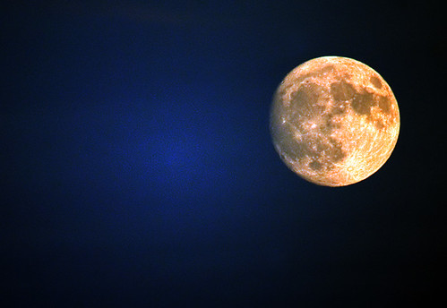 Moon 37 | Full moon yesterday evening Tamron 200-500mm di le… | Flickr