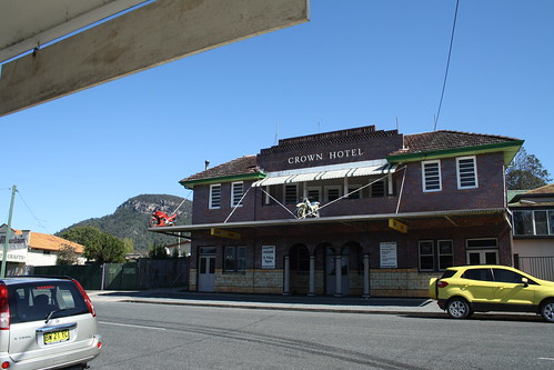 mountain hotel nsw crown urbenville