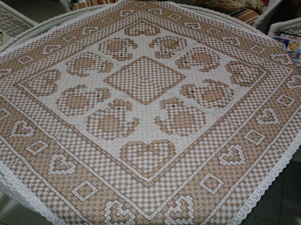 Bordado em tecido xadrez - Toalha de Mesa (Detalhes sobre o bordado  Visitar)