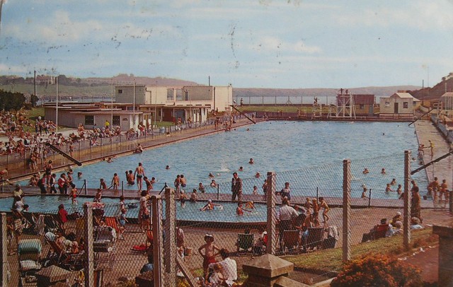 The Knap, Barry Island - Swimming Pool (postcard)