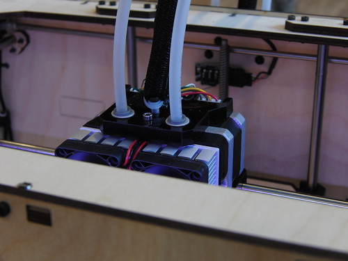 MakerBot Replicator - Unboxing and setup | by Creative Tools
