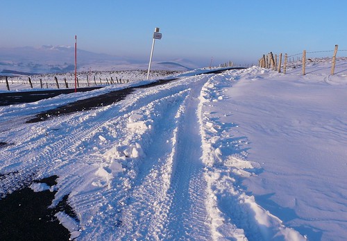 neige plateaux cézallier congères raym5 hiver2012