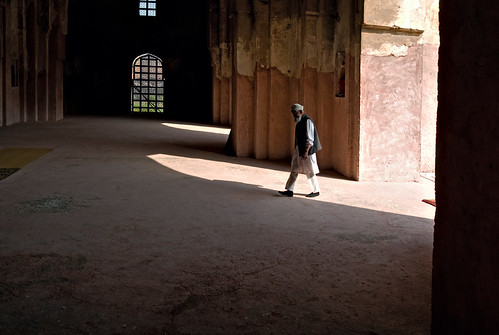 Mosque by madamasu