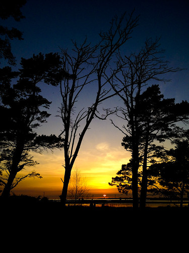 Last breath of light by Lo-katt, 