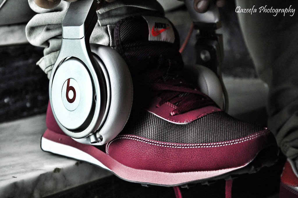 Nike Shoes + Beats by Dr.Dre | Qazeefa 