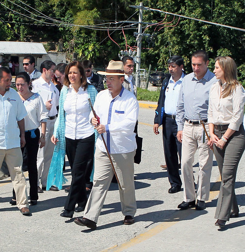 FCH y RMV inauguran carretera Cuetzalan - Mazatepec
