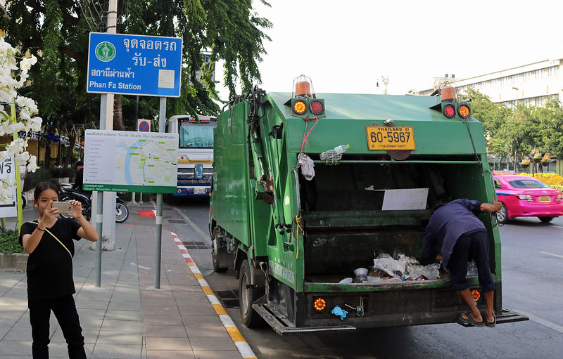Thai Garbage Truck