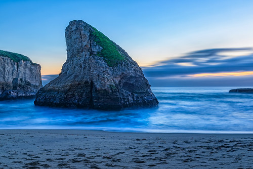 california pacificcoasthighway pch pacificocean sanfrancisco santacruz bluehour sunset longexposure beach sharkfin davenport