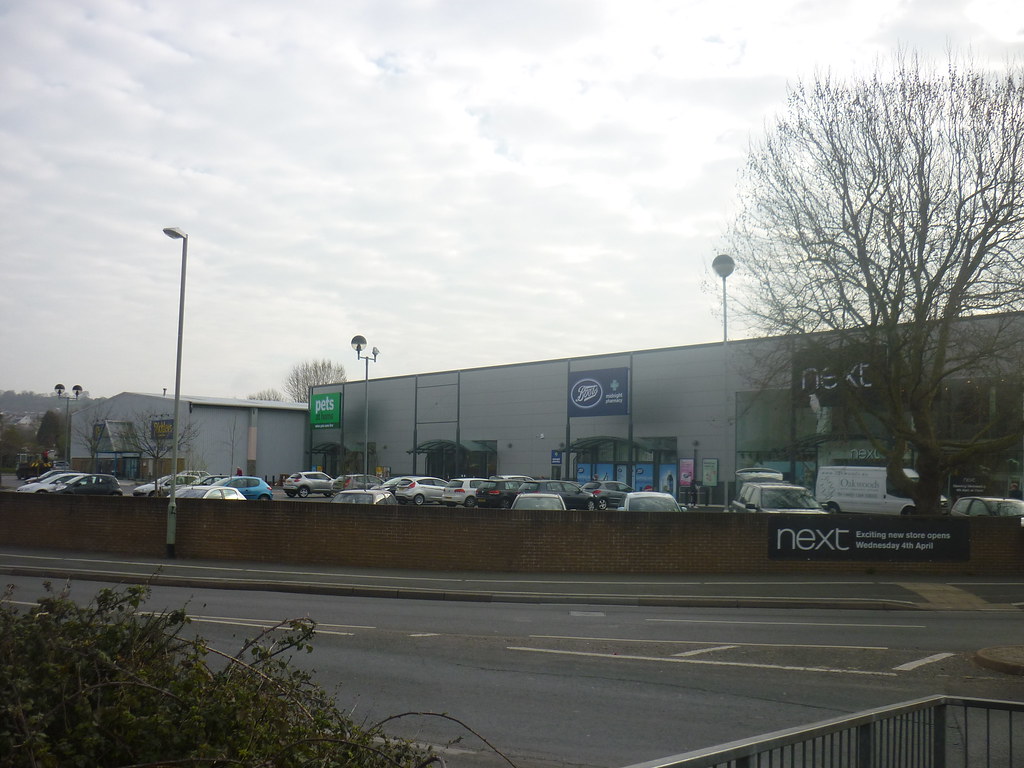 Newton Abbot Retail park in Kingsteignton | Newton Abbot Ret… | Flickr