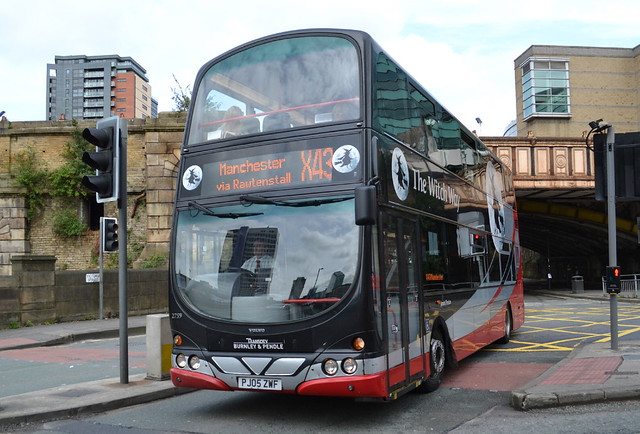 Transdev 65 Transdev Burnley & Pendle Volvo B7TL 2759.PJ05ZWF - Manchester - a ...