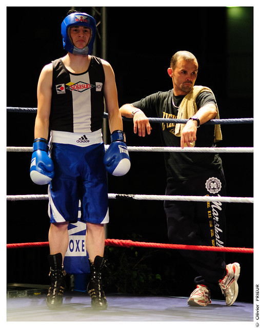 Gala de Boxe 5 mai 2012 : 3ème combat Gallus (BCSQY) contre Antoine (Gisors)