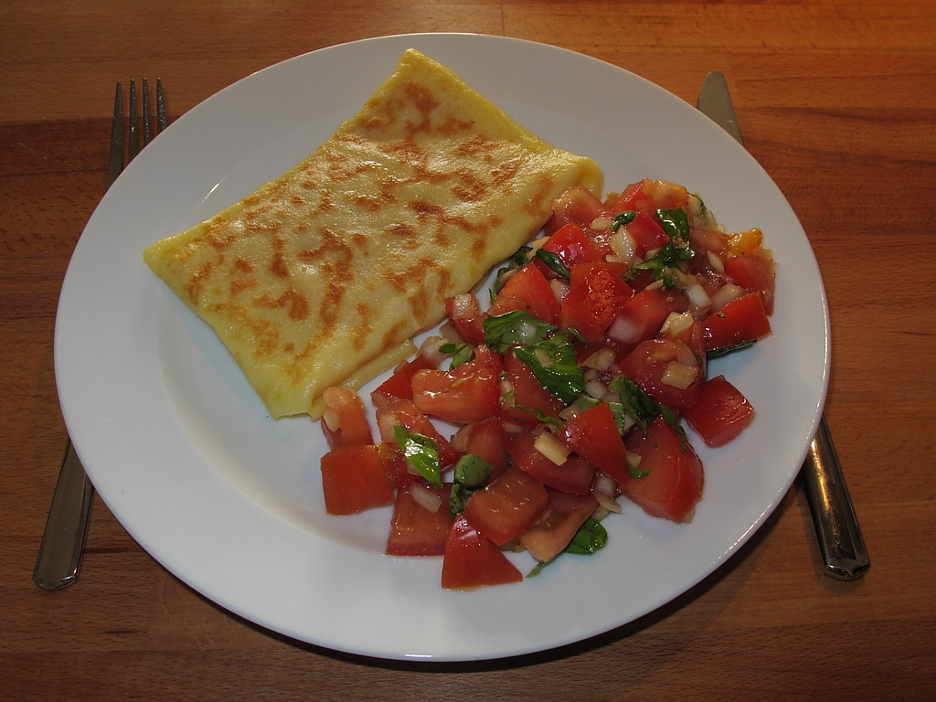Schinken-Käse-Crêpe mit Tomatensalat | Gourmandise | Flickr