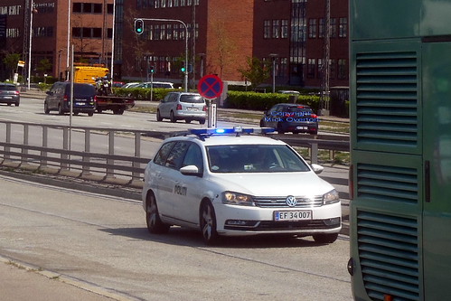 Copenhagen Police VW Passat EF34007 speeds to a callout | by SMS88aec