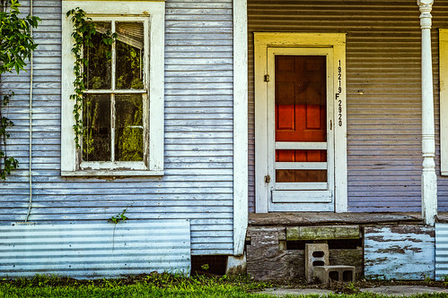 abandoned derelict door home house old porch red venetianblind window wood tomball texas unitedstates us decay oncewashome