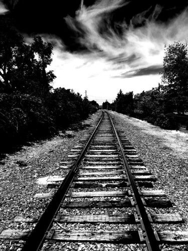railroad blackandwhite blancoynegro monochrome oregon landscape traintracks rollingstones ferrocarril chemindefer hueless iphoneography