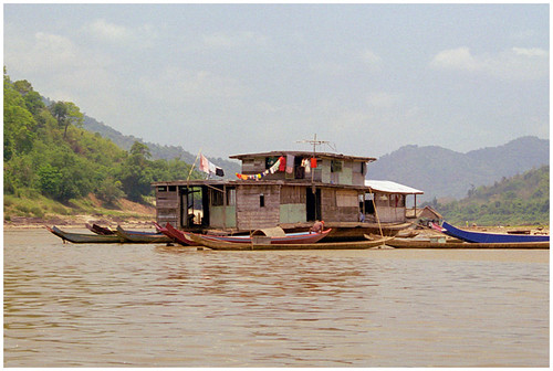Mekong house boat