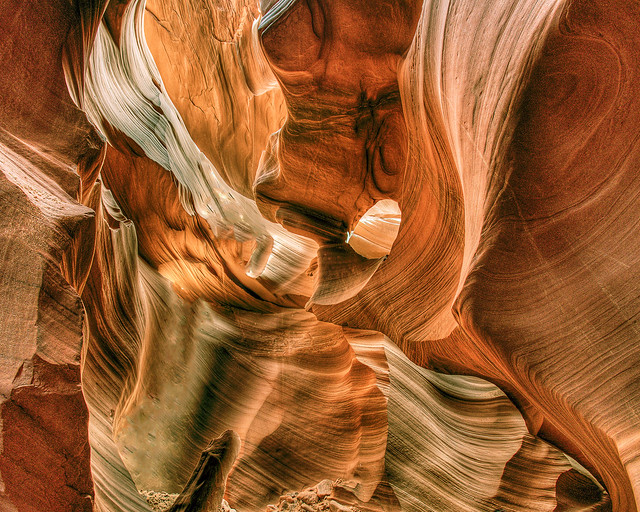 Lower Antelope Canyon - slot canyon
