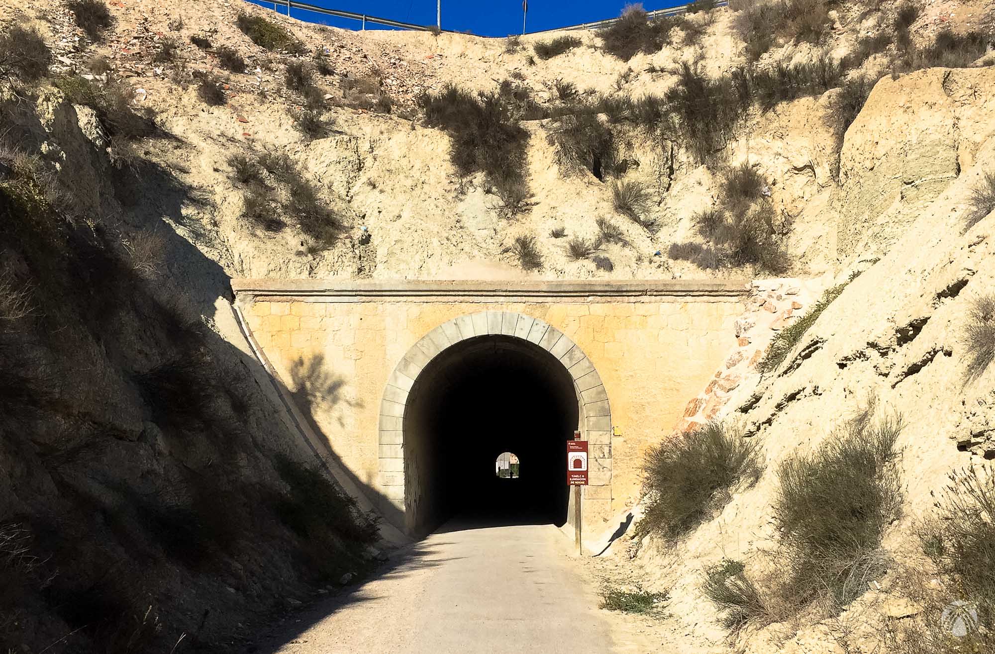 El primero de los túneles