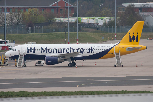 G-OZBW A320 MONARCH