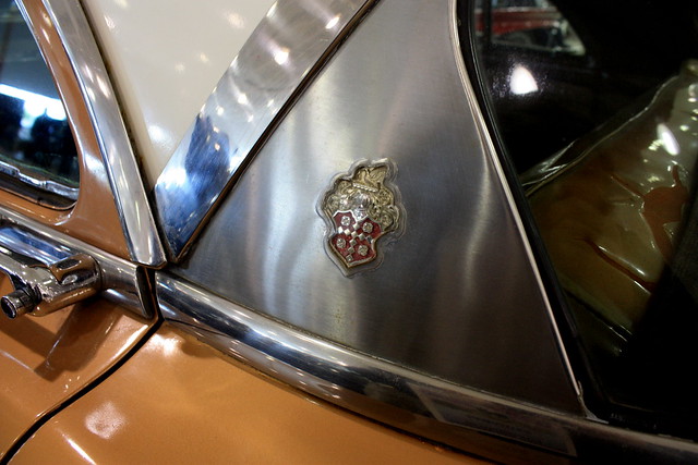 Packard Roof Crest
