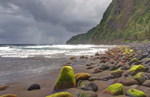 ocean beach rain island hawaii rocks pacific ngc tropical hdr waipiobay