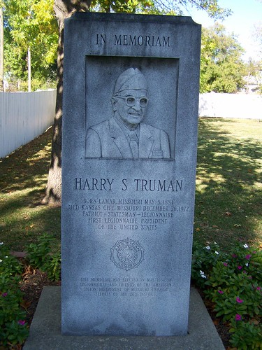 sculpture president missouri lamar truman potus outsideart nationalregister nationalregisterofhistoricplaces uspresident harrystruman statehistoricsite us160 us71 bartoncounty