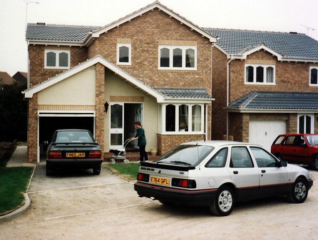 1987 Ford Sierra 2.0i GLS, 1988 Ford Orion 1.6i Ghia
