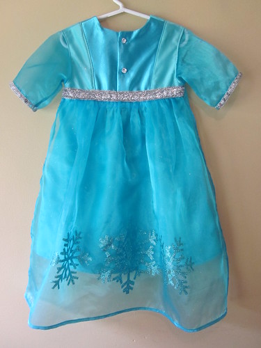 Frozen's Elsa Dress (Oliver and S Hide and Seek Dress pattern) | by jubilantloulou