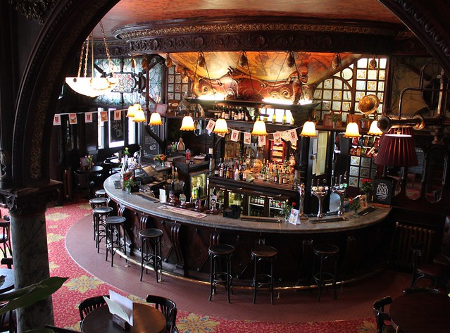 The Bar: Warrington Hotel ~ Warrington Crescent