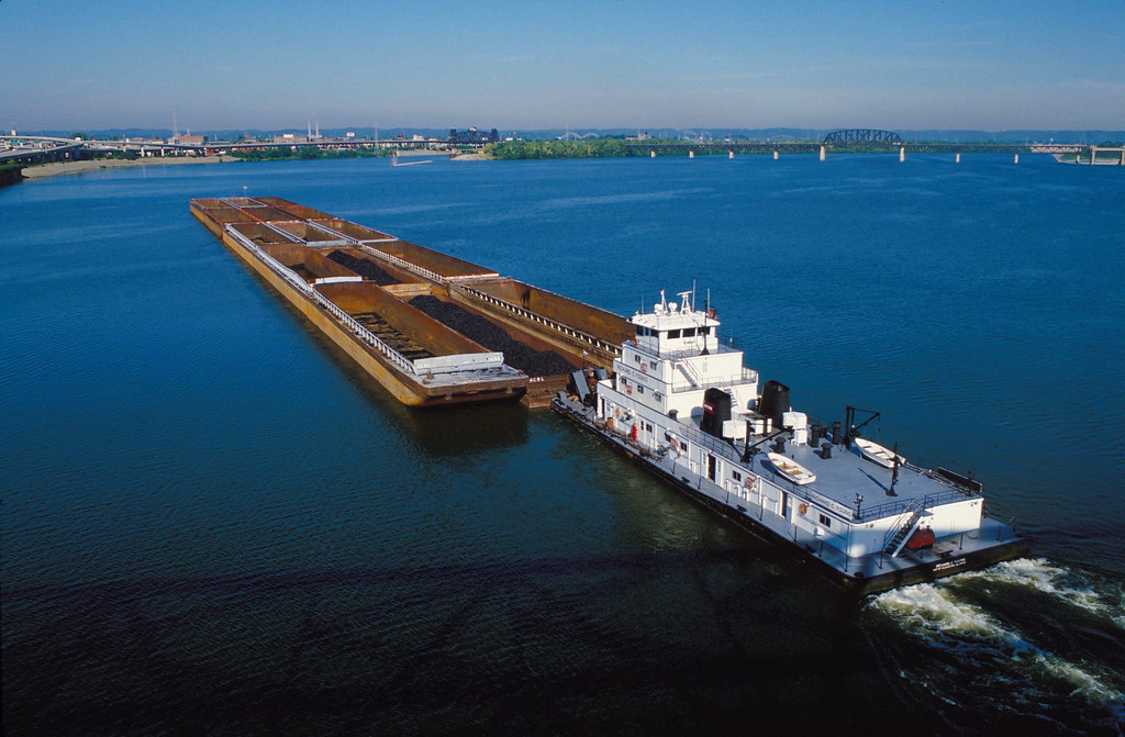 Towboat Richard Riley 87h031: Towboat Richard C. Young | Looking W from Clark Brid… | Flickr