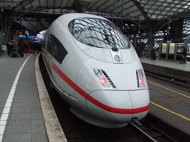 ICE train at Köln Hauptbahnhof