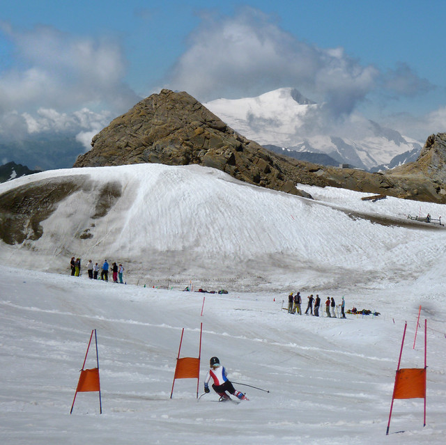 Speeding down on the snow-covered hills of the Kitzsteinhorn